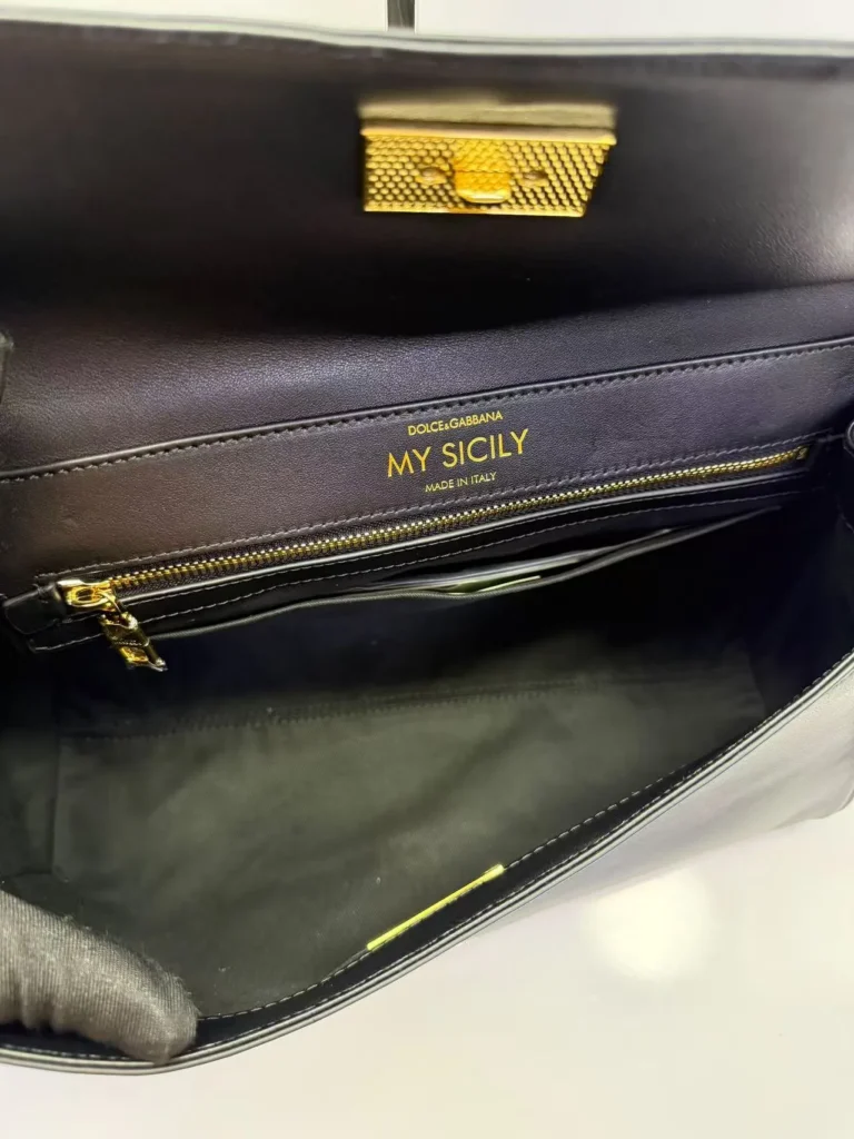 Bolsa estruturada com alça de mão e zíper 31 x 17 cm - Preto - CE001