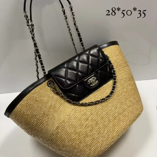 Bolsa bucket Chanel trançada com aba matelassê - Natural e preto - CH066
