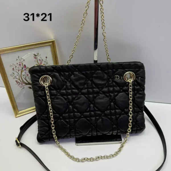 Bolsa Dior Cannage com alça de corrente 31 x 21 cm - Preto - DI001