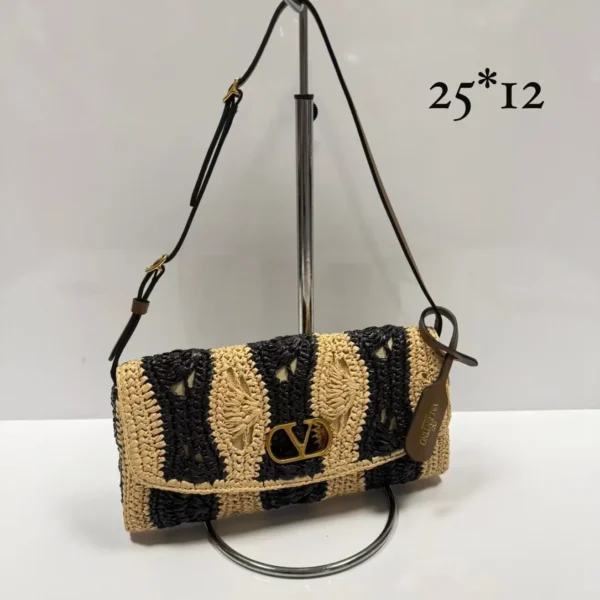 Bolsa em ráfia com estampa animal - Natural e preto - YSL088