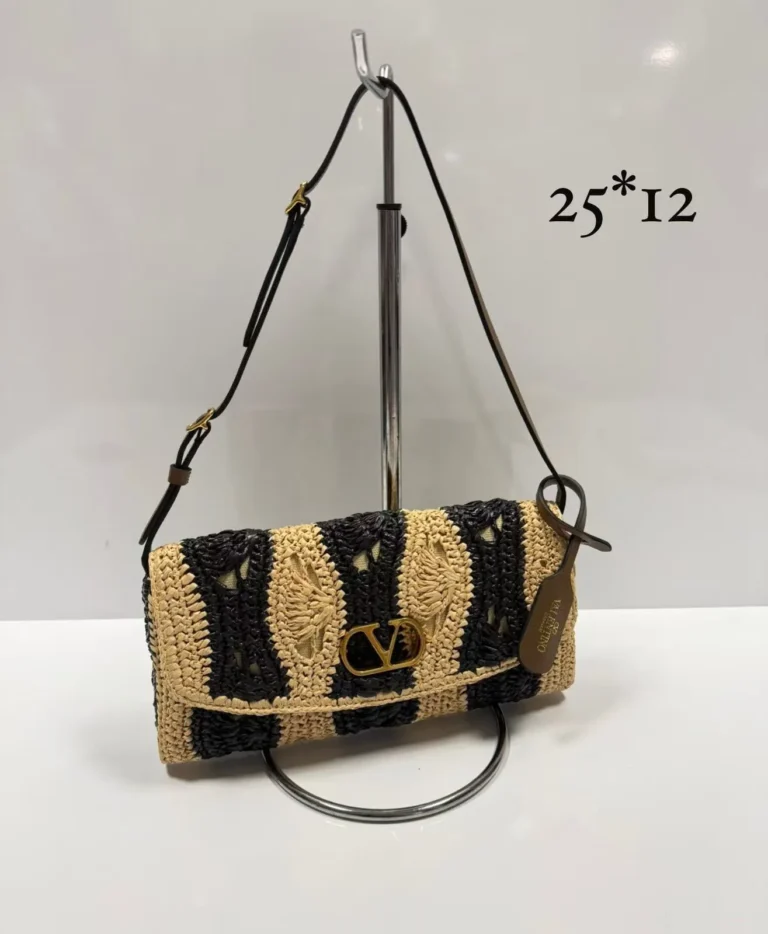 Bolsa em ráfia com estampa animal - Natural e preto - YSL088