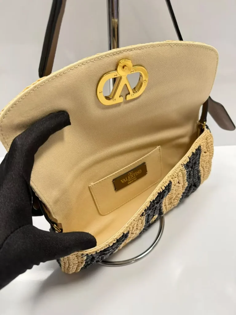Bolsa em ráfia com estampa animal - Natural e preto - YSL088