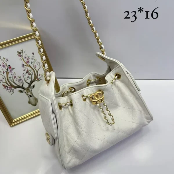 Bolsa Chanel branca matelassê com corrente e logo CC - Branco - CH067