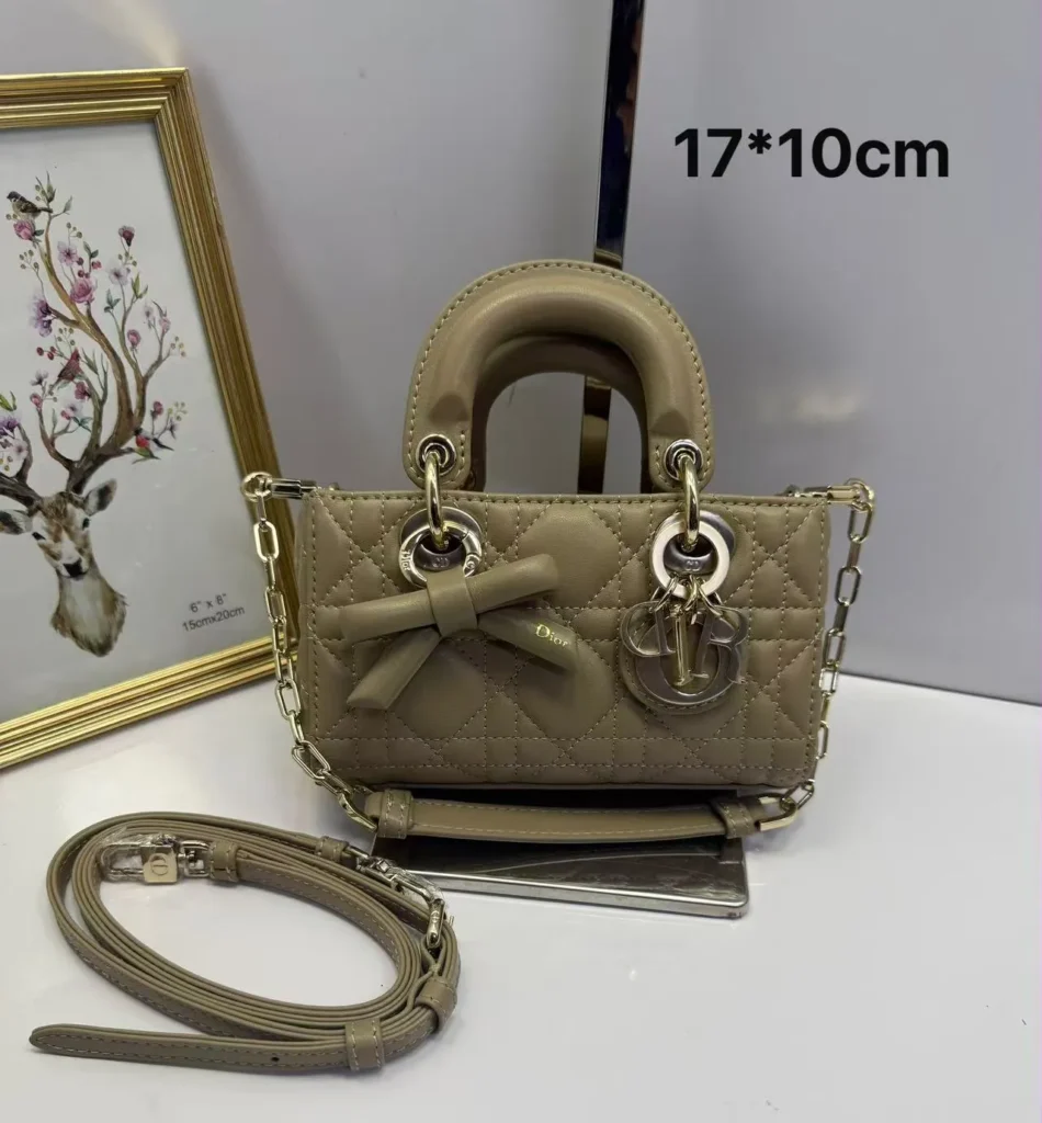Mini bolsa Dior bege taupe Cannage com laço e alça superior - Bege taupe - DI006