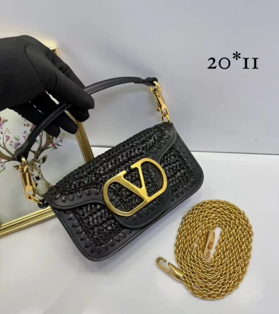 Mini bolsa Dior preta em trama com logo CD e corrente - Preto - DI008