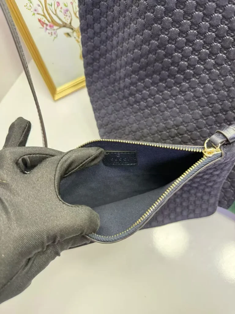 Bolsa tote Gucci GG monogram azul-marinho com faixa Web e nécessaire - Azul-marinho - GU078