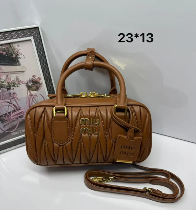 Bolsa Miu Miu marrom caramelo em matelassê com alça superior - Marrom caramelo - MM001