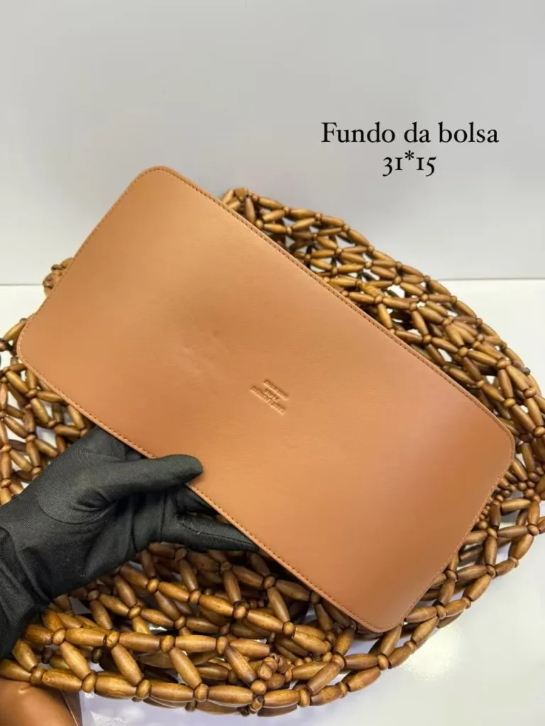 Bolsa tote Saint Laurent marrom com contas de madeira e nécessaire - Marrom nogueira - YSL092